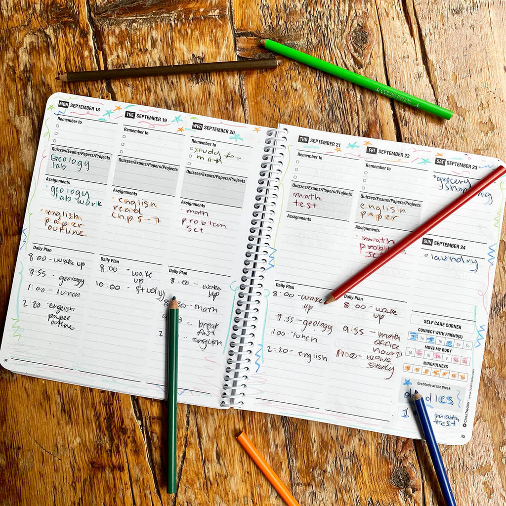 How to Effectively Use a Paper Planner for Student Class Tracker